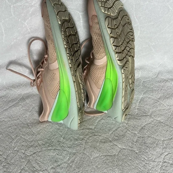 LULULEMON BLISSFEEL WOMEN'S RUNNING SHOE--BUTTER PINK/SCREAM GREEN SZ 9.5 - Picture 6 of 10